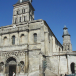 Saint-Seurin church bordeaux side